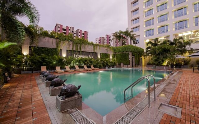 Hotel Express Inn