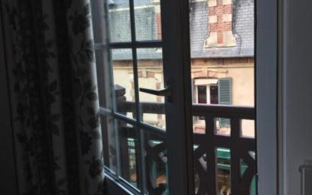 Hotel De Paris