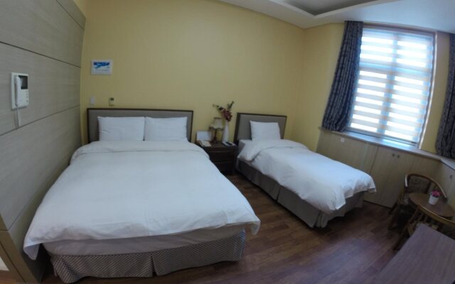 Residence & U