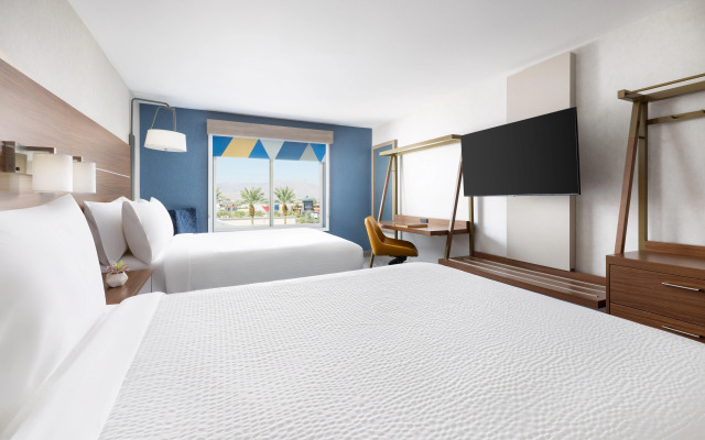 Holiday Inn Express Las Vegas - Stadium Area by IHG