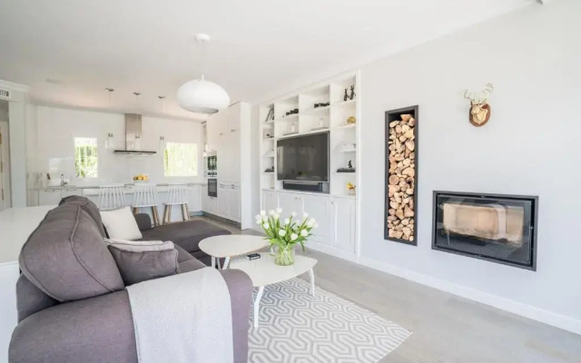 Luxury Two Bedroom Townhouse with views of Aloha Golf Course