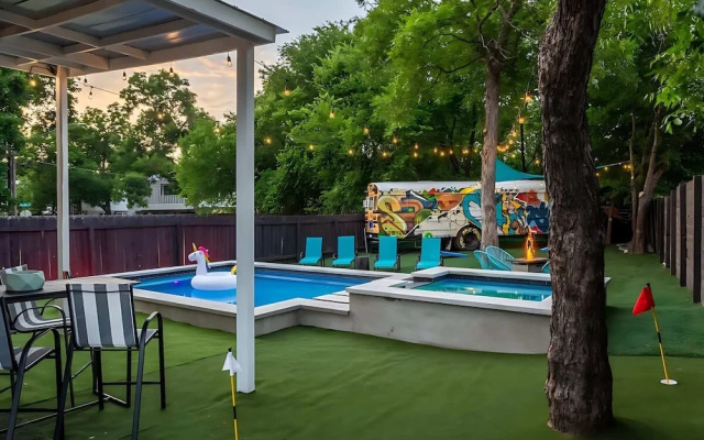 Downtown Austin Oasis Pool & Hot Tub