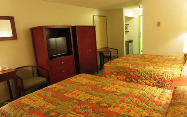 Town and Mountain Hotel