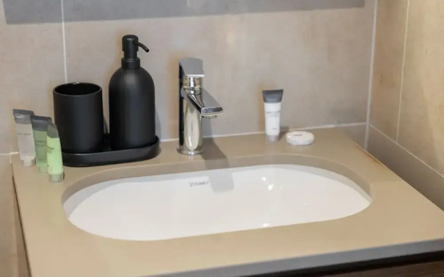 Lavish 2BR Apartment in Sobha Creek Vistas Reserve