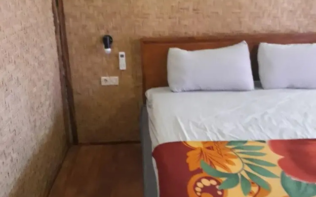 Menjangan Hostel