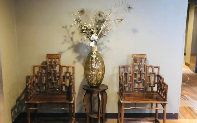 GreenTree Inn & Suites Alhambra