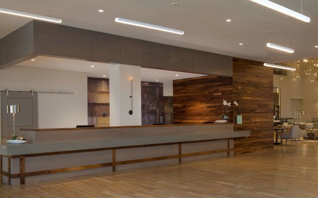 DoubleTree by Hilton Hotel Dallas – Love Field