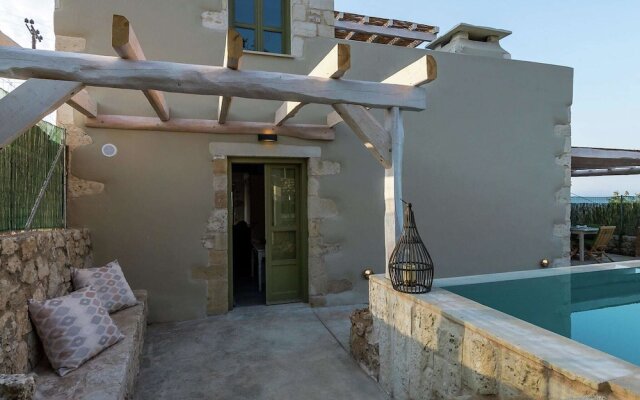 Traditional Stone Built Villa With Private Pool Near Tavern & the Beach