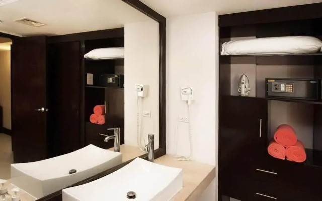 Aldea Thai by TeAmoPlaya