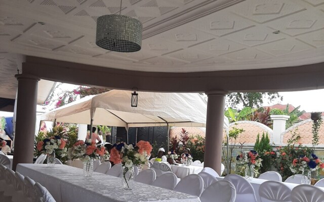 Nana Adu's Guesthouse