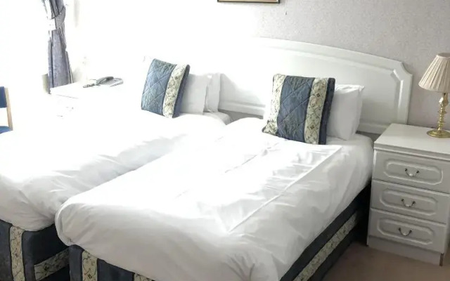 Saxonville Hotel