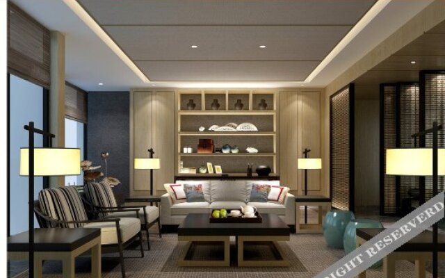 The Ruihe Hotel (Zhengzhou High-speed Railway Station)