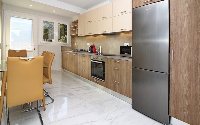 Garitsa Gem Suite