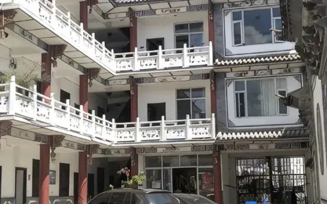 Dali Tower Beiyuan Inn