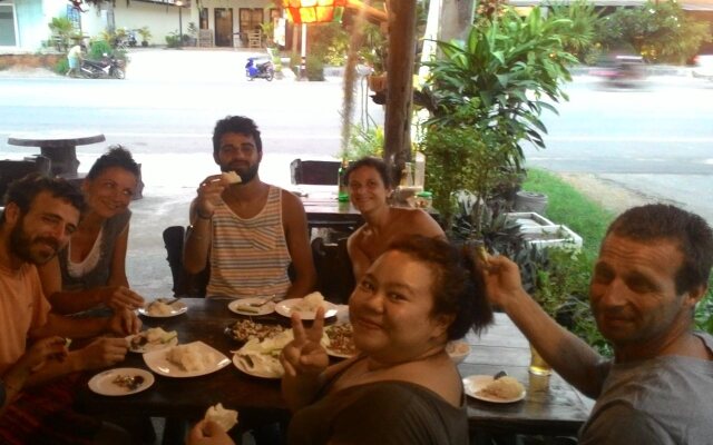 Green Leaf Guest House