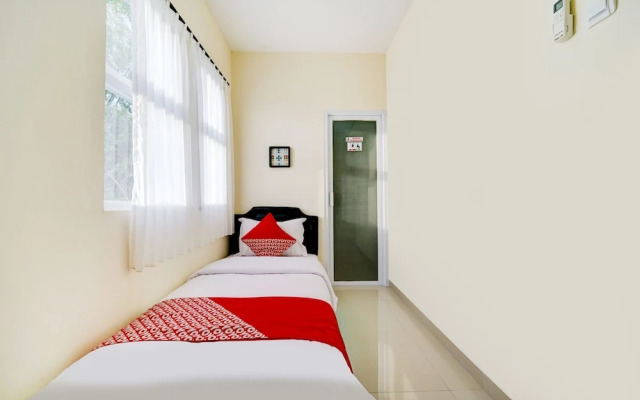 Super OYO 90778 River inn Malioboro