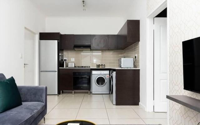 Alimama Spaces: the Manson's Greenstone