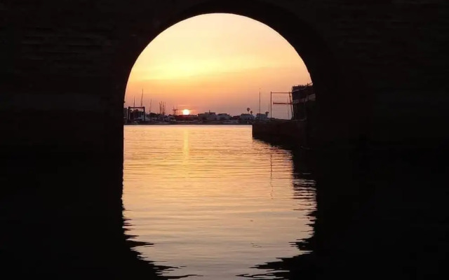 The House OF THE SUN Brindisi