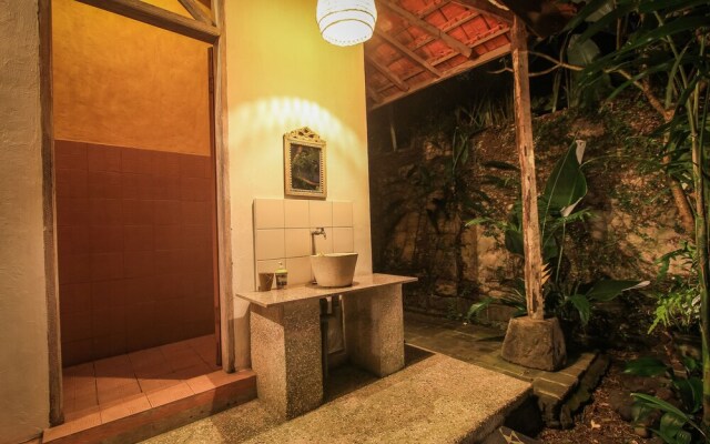 Rumah Nyaman Villa