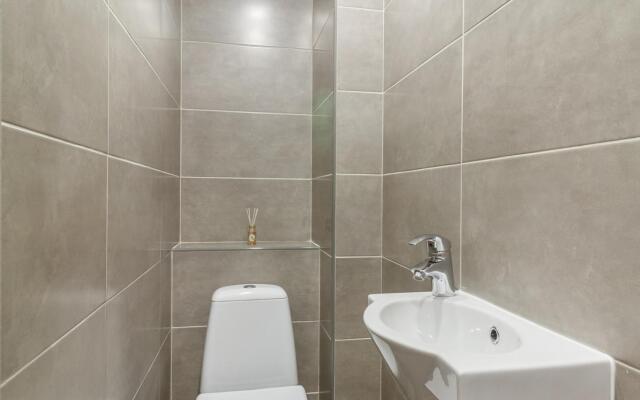 The Apartment Is Not a Question on Oktyabrsky