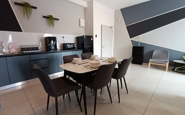 The Horizon Ipoh L8 by Grab A Stay