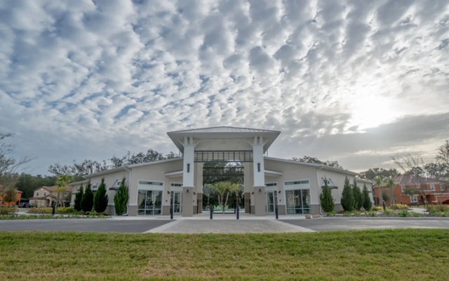 Magical 6-bedroom w/ pool , Kissimmee, US