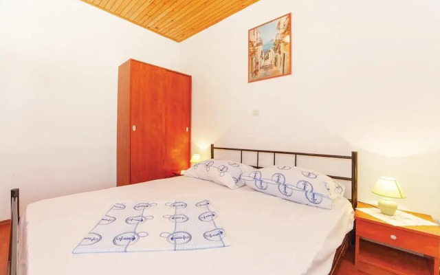Amazing Apartment in Jadranovo With 2 Bedrooms and Wifi