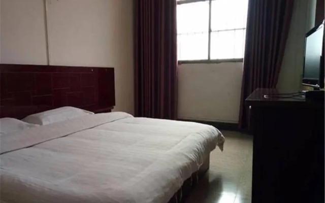 Yijia Hotel