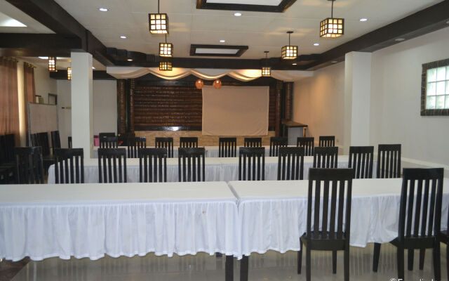 Stonewood Hotel