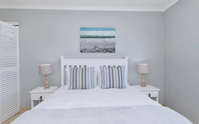 Struisbaai Holiday Home