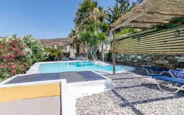 Cozy 2-bedroom House in Tinos