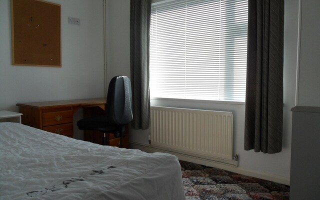 4 Bedroom Beaumaris Road, Newport Shropshire