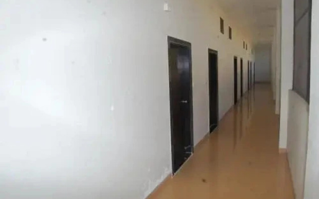 Thar Midway Hotel & Restaurant