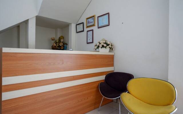 RedDoorz @ Hotel Bumi Palupy