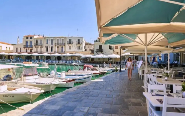 Best Family Friendly Villa Near Lake Kournas