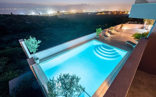 Awesome Home in Zadar With Wifi and 3 Bedrooms