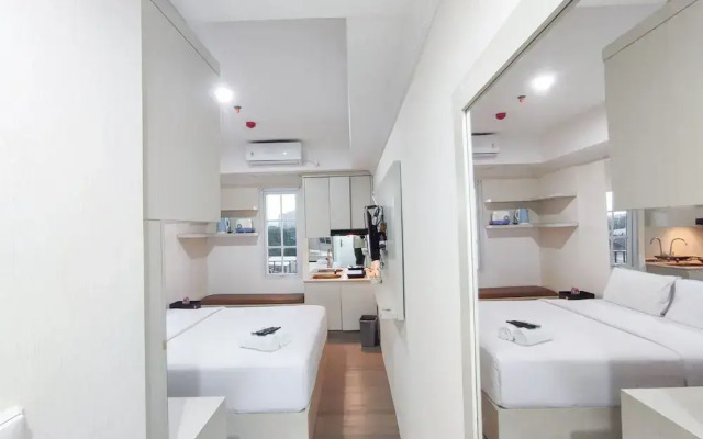 Warm And Cozy Style Studio Room At Paltrow City Apartment