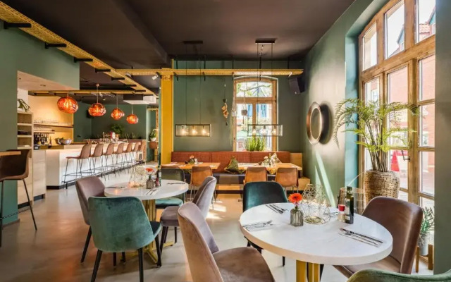 360 Grad Hotel & Bar