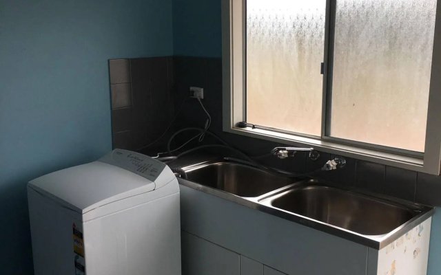 Away Cottages Broken Hill – Guest Rooms – Broken Hill