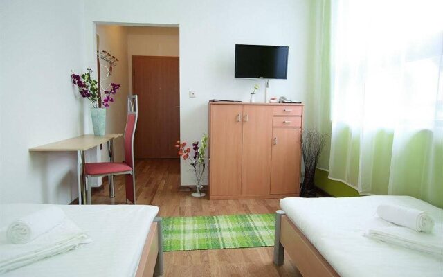 Hotel Olive Inn