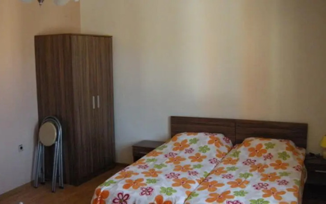 Guest House Happiness