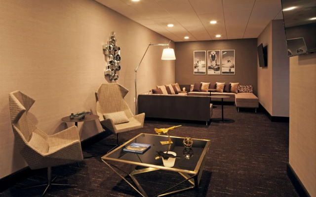 H Los Angeles, Curio Collection by Hilton