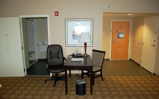 Hampton Inn & Suites Charlotte Airport