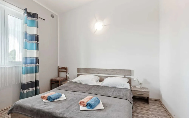 Modern Apartment in Vir With Balcony
