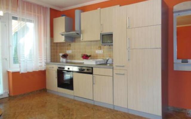 Rose Apartment