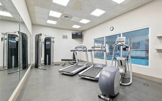 Country Inn & Suites by Radisson, Merrillville, IN