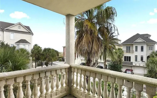 Collier Court 3 - Six Bedroom Home