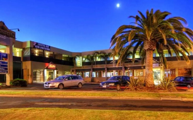 Mornington Hotel