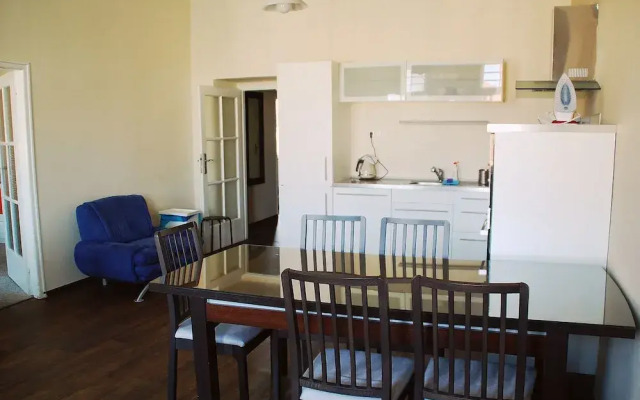 True Old Town Square Apartments