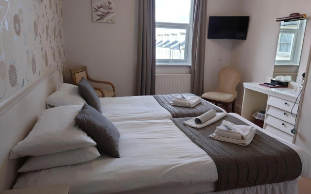 The Cumberland Hotel